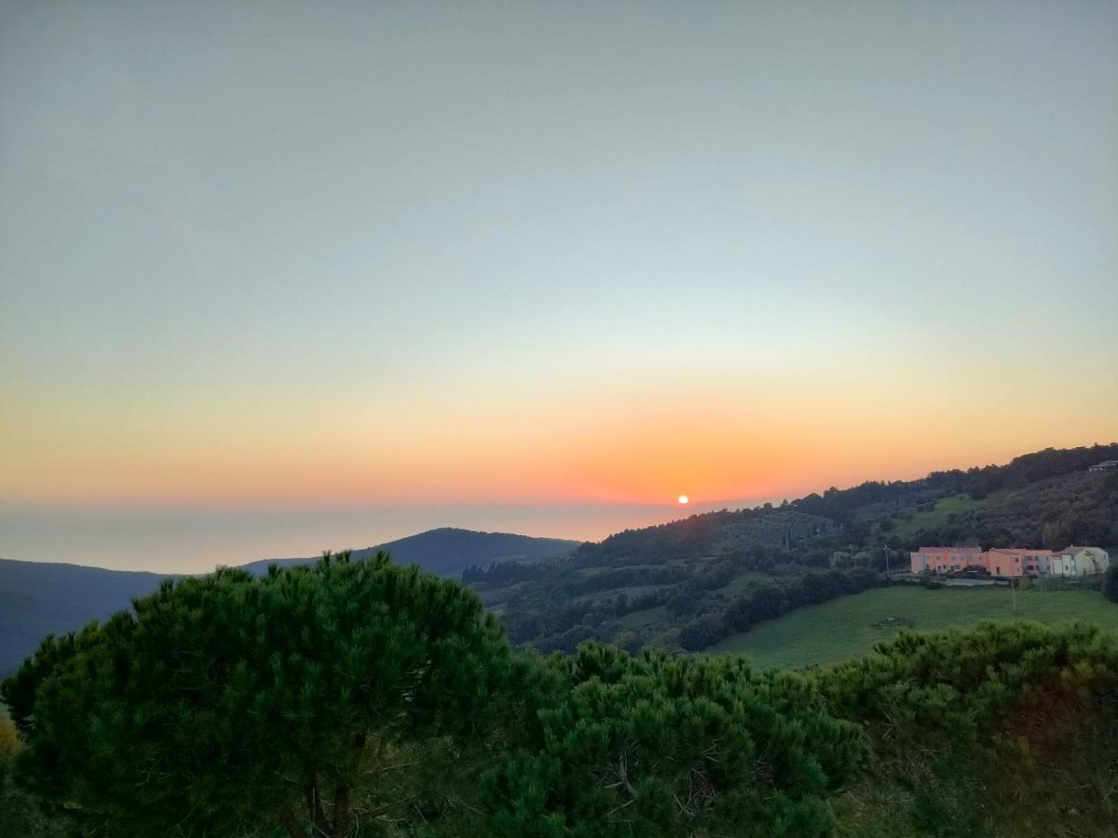 Vista Sulle Isole Dell'Arcipelago Toscano Nibbiaia Номер фото